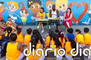Usman Garuba anima a disfrutar del deporte a los alumnos del Campus Social Basketball Kellogg's