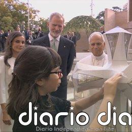 Valentina, la niña ciega que mostró a León XIV una maqueta de la Sagrada Familia: "Estaba emocionada pero no nerviosa"