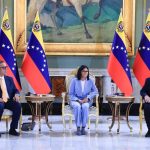Venezuela y la estadounidense General Electric firman un acuerdo para recuperar el sistema eléctrico venezolano