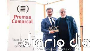 Vila recoge el premio de la ACPC al Pacte Nacional per la Llengua