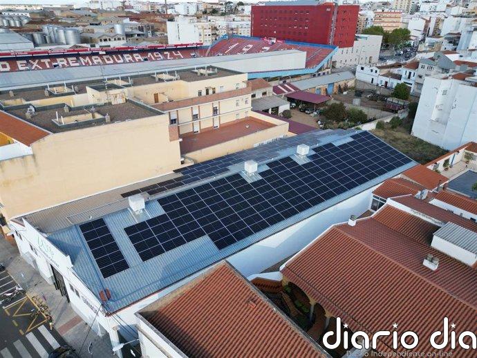 Visalia opera en 458 barrios solares en España y gestiona uno de cada cuatro MW instalados