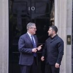 Zelenski agradece a Starmer las sanciones contra Rusia y pide que Europa tenga voz en toda negociación de paz