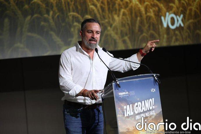 Abascal cree que Sánchez no cesa a la directora de la Guardia Civil y el DAO porque "dirige la trama mafiosa"