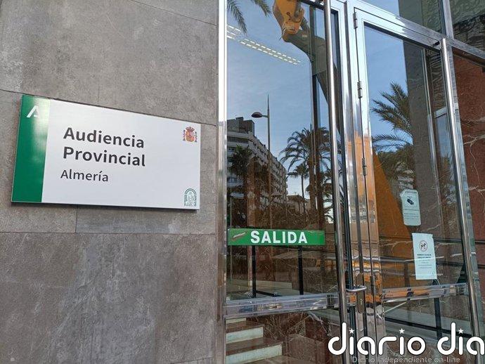 Absueltos dos policías y condenada la principal acusada a nueve años por prostituir a cinco menores en Almería