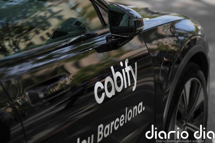 Adelante pide a García-Pelayo que pase "de las palabras a los hechos y blinde" el teletaxi frente a VTC
