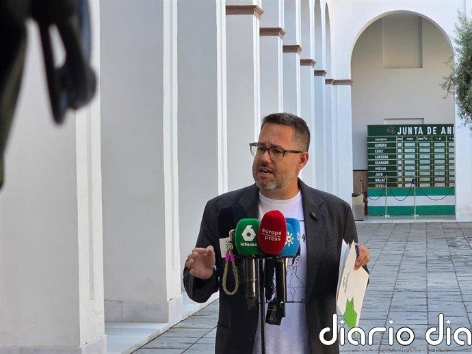 Adelante urge a Moreno "explicaciones" en el Parlamento por el incendio de Almería o pedirá comisión de investigación
