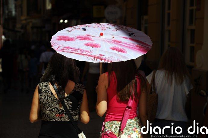 Aemet emite aviso especial por ola de calor hasta el jueves en amplias zonas de España, con hasta 40º en el Cantábrico