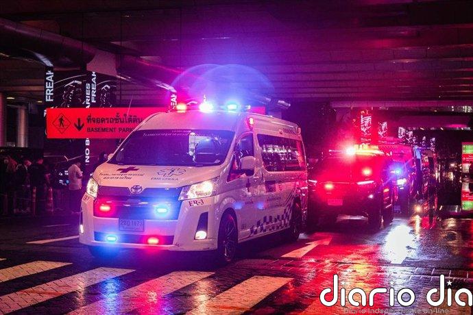 Al menos 27 muertos en un incendio en un bar de Bangkok
