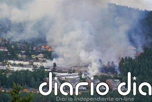 Al menos 400 evacuados en el sur de Noruega por uno de los peores incendios de la historia reciente del país