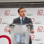 Albares avisa que la "amenaza" a la democracia no viene solo de quienes "vociferan" sino también del "cinismo"