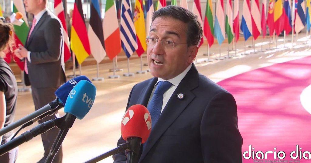 Albares exige que Feijóo “desautorice a Mariano Rajoy” por sus palabras sobre la selección francesa