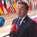 Albares exige que Feijóo “desautorice a Mariano Rajoy” por sus palabras sobre la selección francesa