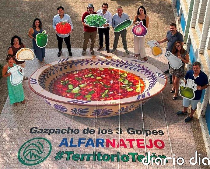 Alfarnatejo (Málaga) celebra este sábado la XXIV Fiesta del Gazpacho de los Tres Golpes con alrededor de 1.200 litros