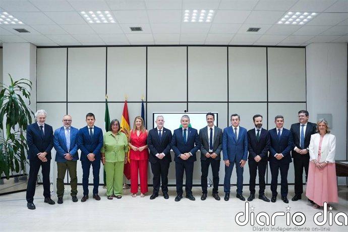 Antonio Sanz subraya ante los nuevos cargos del SAS el "reto" que asumen en la remodelada estructura sanitaria andaluza