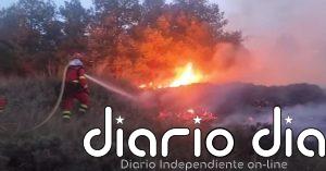 Avanza el incendio declarado en Ejulve (Teruel)
