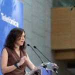 Ayuso sigue "con preocupación" el incendio de Almorox y asegura que los servicios de Madrid están "preparados"