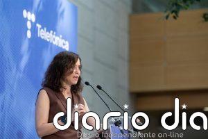 Ayuso sigue "con preocupación" el incendio de Almorox y asegura que los servicios de Madrid están "preparados"