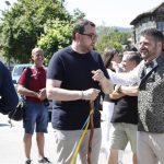 Barbón defiende una oficialidad "amable" en Asturias y afea que partidos cambien de postura según el lado del Eo