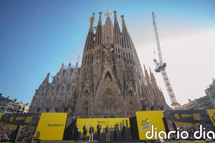 Barcelona exhibe su patrimonio y abraza al Tour 2026 en una concurrida presentación de la 'Grand Départ'