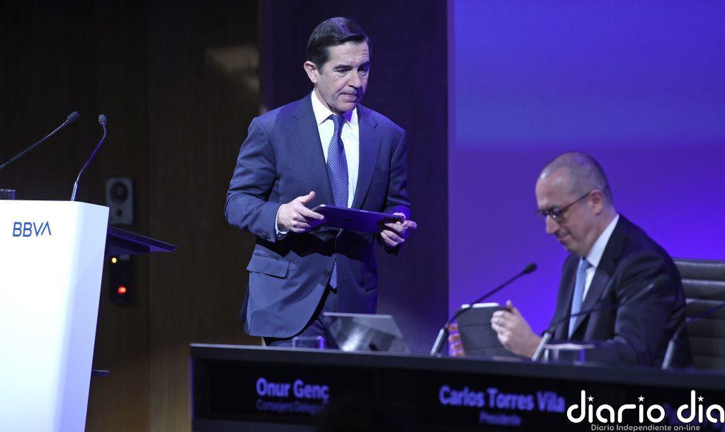 BBVA convoca a su junta de accionistas para reelegir a Torres y Genç en plena opa sobre el Sabadell