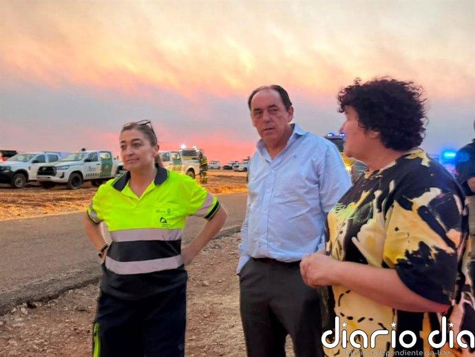 Benito Serrano visita la zona afectada por los incendios para mostrar el apoyo de la Diputación