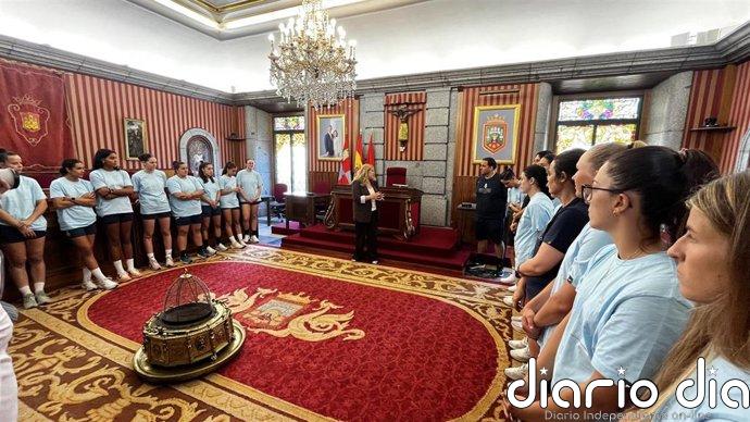 Burgos acoge la concentración de 'las Guerreras' con un reconocimiento a su potencial como referente de niñas y jóvenes