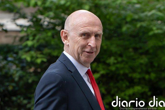 Burnham designa como ministro de Finanzas a John Healey, responsable de Defensa con Keir Starmer