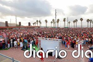 Casi 8.000 personas asisten a la Plaza de la Música, en Las Palmas de Gran Canaria, para ver la final España-Argentina