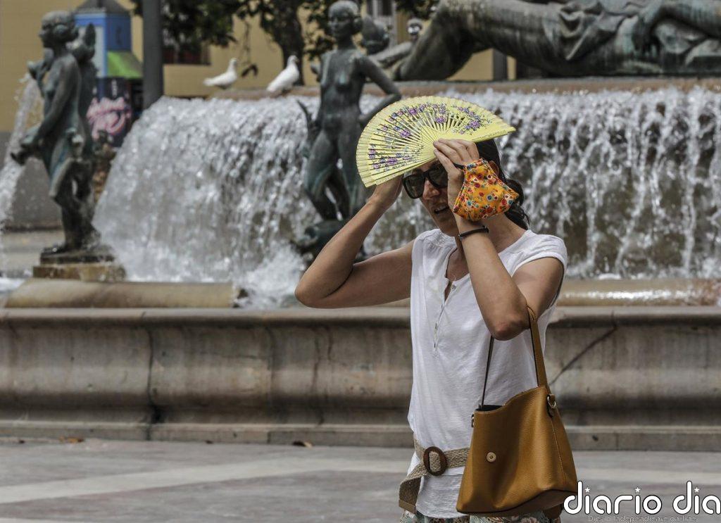 Casi toda España vuelve a estar este jueves en riesgo por calor, con Murcia, Alicante y Valencia en aviso rojo
