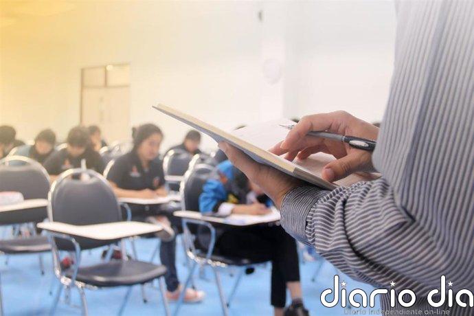 CCOO denuncia el "oscurantismo" de Educación en las oposiciones a maestros y pide un proceso "transparente"