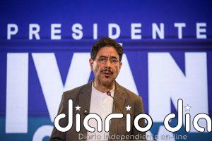 Cepeda afea a De la Espriella que acabe con el alto comisionado para la paz: "Es el mayor enemigo de Colombia"