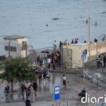 Ceuta amanece sin cesar el flujo de personas desde Marruecos y con miles de jóvenes deambulando por las calles