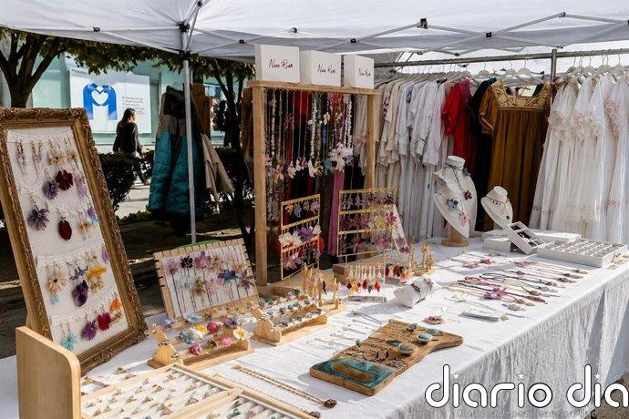 Chamberí se llena de vida pese al calor con un mercadillo al aire libre impulsado por tres jóvenes madrileñas