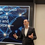Chris Dimitriadis (ISACA): "Los atacantes tienen la ventaja; hay que acelerar la adopción de la IA en ciberseguridad"