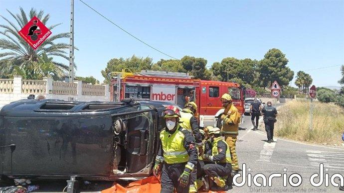 Cinco heridos en un accidente entre dos coches en la CV-819 a su paso por Mutxamel