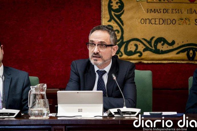 Citado a declarar como querellado el alcalde de Móstoles por el caso de presunto acoso sexual y laboral