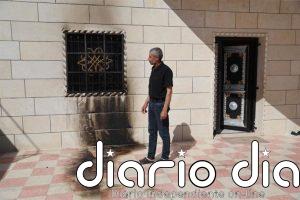 Colonos israelíes queman dos mezquitas en Cisjordania