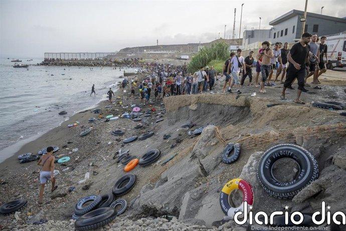 Comienzan a retornar voluntariamente a Marruecos migrantes que entraron a Ceuta