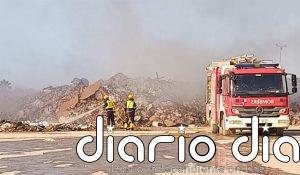 Controlado un incendio en una planta de residuos en Llucmajor