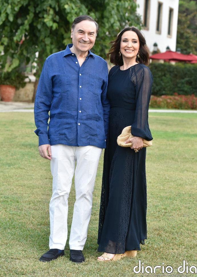 Cruz Sánchez de Lara zanja la polémica por la guayabera que le regaló a Luis Enríquez: "La que no iba acorde era ella"