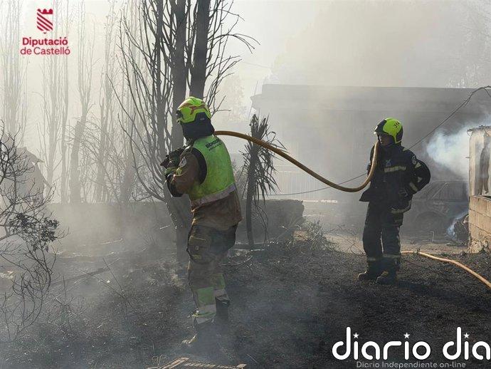 Cuatro personas rescatadas y 70 evacuadas preventivamente por un incendio en Peñíscola