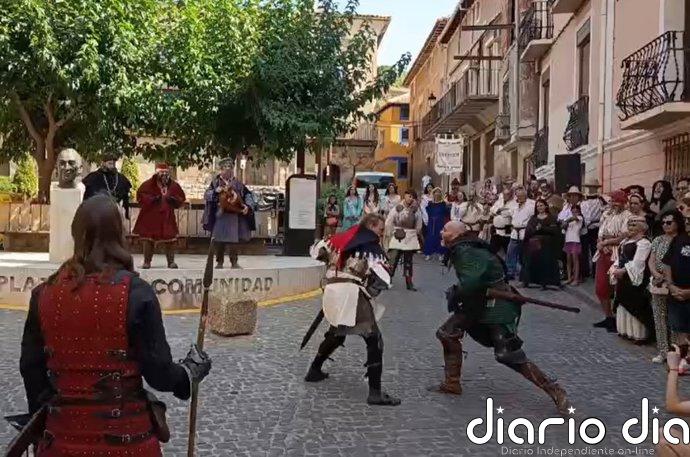 Daroca se llena de visitantes entres recreaciones históricas y puestos de artesanía de su Feria Medieval