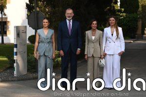 De dónde son y cuánto cuestan los ‘looks’ que la Princesa Leonor y la Infanta Sofía han lucido en Zaragoza