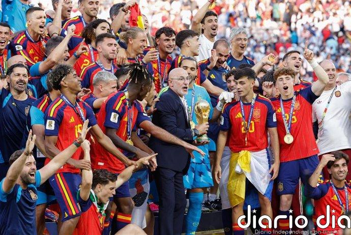 De la Fuente amplia una trayectoria histórica como seleccionador