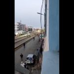 Decenas de personas asaltan el paso fronterizo de Beni Enzar entre Marruecos y Melilla