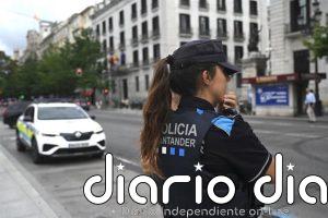 Denunciados ocho jóvenes y dos locales esta madrugada por ruidos e incumplimiento de horario
