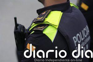 Desalojan 4 edificios del barrio del Putxet de Barcelona por un socavón en un interior de manzana