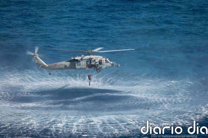 Desaparecido un tripulante de un helicóptero de la Armada de EEUU tras un amerizaje de emergencia en el mar Arábigo