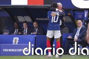Deschamps: "El gesto de Mbappé me ha emocionado"