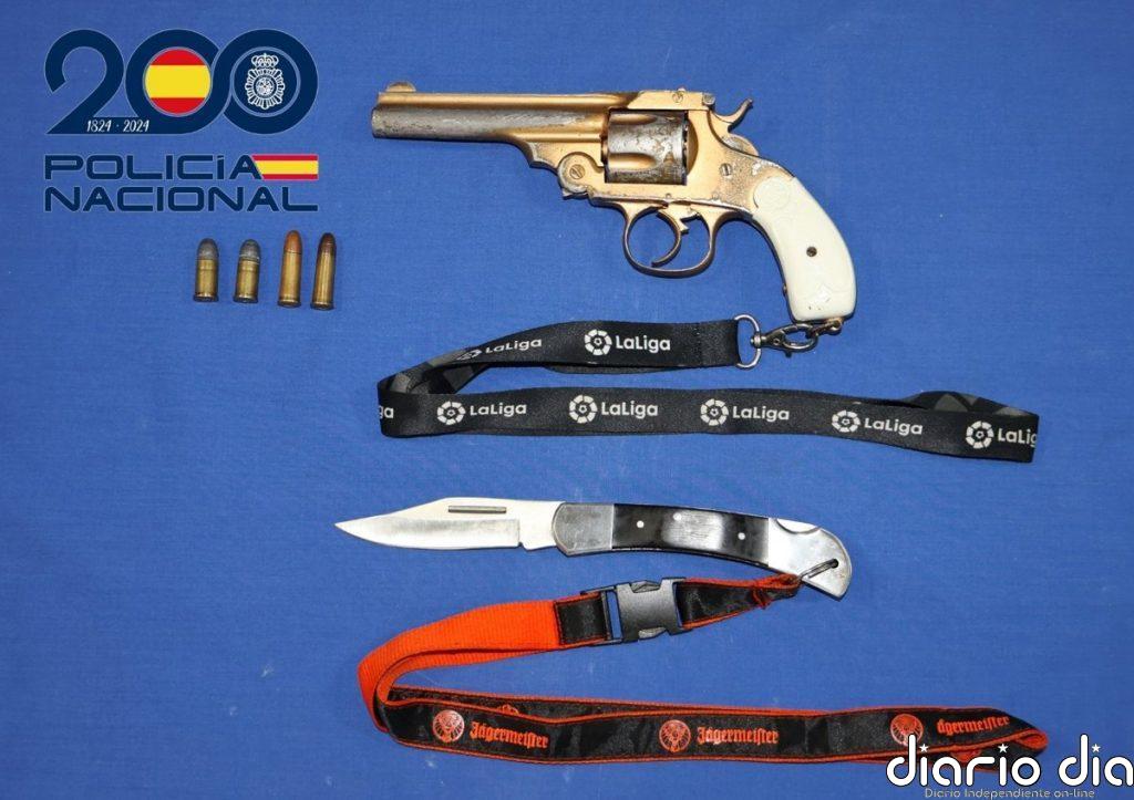 Detenido en Salamanca por llevar un revolver con munición y sin licencia y una navaja